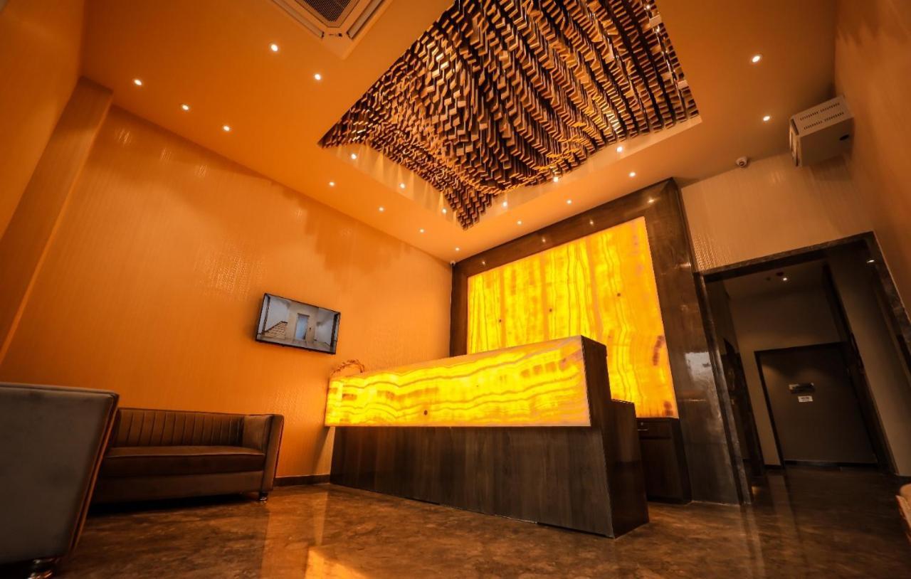 Hotel Mvr Grand Канпур Экстерьер фото